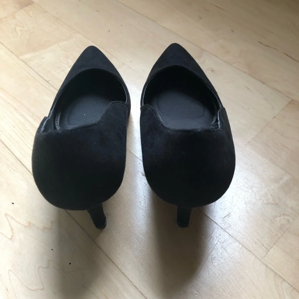 Kelly and Katie Black Pointed Toe Women's Pumps